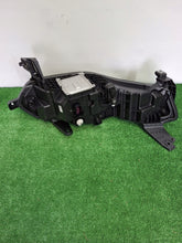 Laden Sie das Bild in den Galerie-Viewer, Frontscheinwerfer Renault Megane E-Tech 260607213R LED Links Headlight SCH3071003944sj