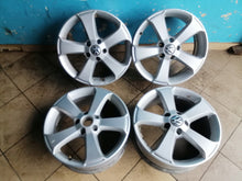 Laden Sie das Bild in den Galerie-Viewer, 4x Alufelge 17 Zoll 6.5" 5x112 39ET 1K8071497 VW Rim Wheel FEL2938261664cs