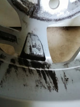 Load image into Gallery viewer, 1x Alufelge 15 Zoll 6.0" 4x100 48ET Glanz Silber 52910-K7100 Hyundai I20 FEL9817663957iq