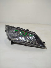 Laden Sie das Bild in den Galerie-Viewer, Frontscheinwerfer Seat Leon 5F2941016A Rechts Scheinwerfer Headlight