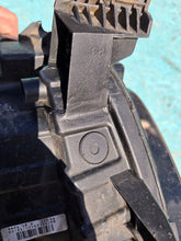 Laden Sie das Bild in den Galerie-Viewer, Frontscheinwerfer Renault Koleos II 260103366R Rechts Scheinwerfer Headlight SCH2207342089up