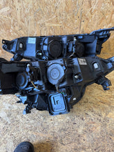 Laden Sie das Bild in den Galerie-Viewer, Frontscheinwerfer Renault Megane IV 260603157R LED Ein Satz Headlight SCH5428059964ub