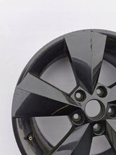 Laden Sie das Bild in den Galerie-Viewer, 1x Alufelge 17 Zoll 6.5&quot; 5x112 38ET Glanz Schwarz 565601025AA Skoda Kodiaq