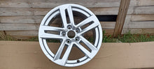 Load image into Gallery viewer, 1x Alufelge 17 Zoll 7.0&quot; 5x112 42ET 8W0601025P Audi A4 B9 Rim Wheel