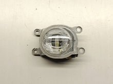 Laden Sie das Bild in den Galerie-Viewer, Frontscheinwerfer Toyota Hilux VIII 81210-02220 Rechts Scheinwerfer Headlight SCH8481708366ts