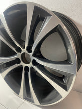 Load image into Gallery viewer, 1x Alufelge 18 Zoll 7.5" 5x120 45ET Glanz Grau 6796210 BMW 1 F21 F20 Mg FEL3527181055mq