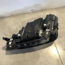 Load image into Gallery viewer, Frontscheinwerfer BMW IX 5A3CE9205 Vorderseite Scheinwerfer Headlight SCH5608461781eb
