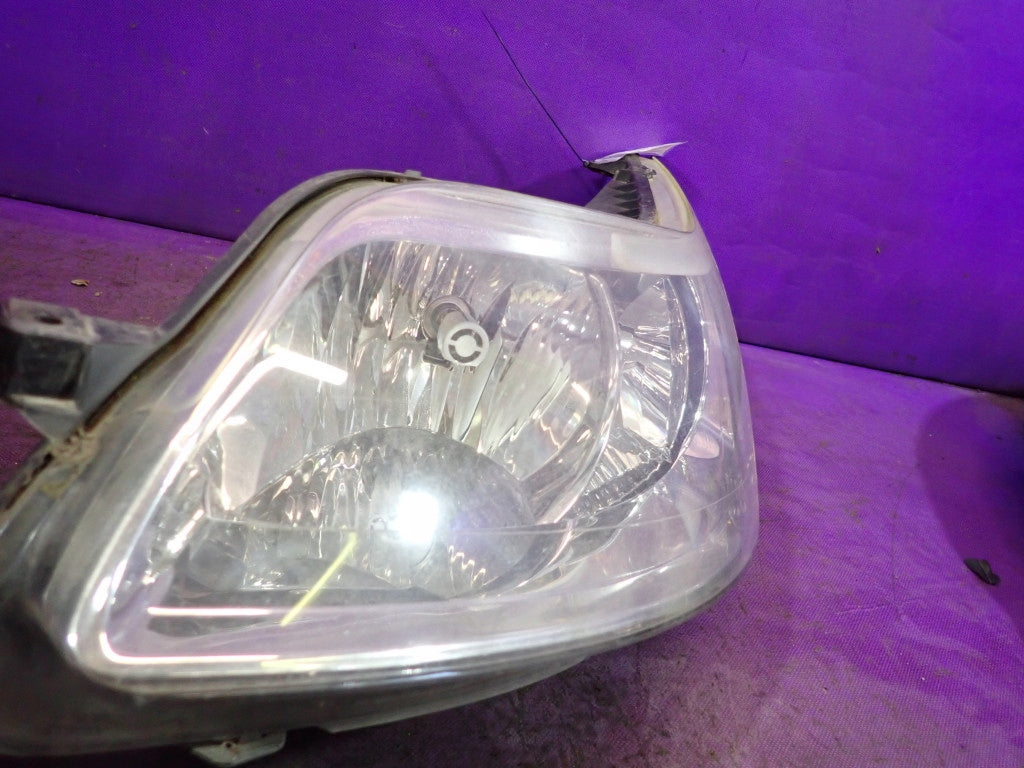 Frontscheinwerfer Citroën C4 I 89037601A Links Scheinwerfer Headlight