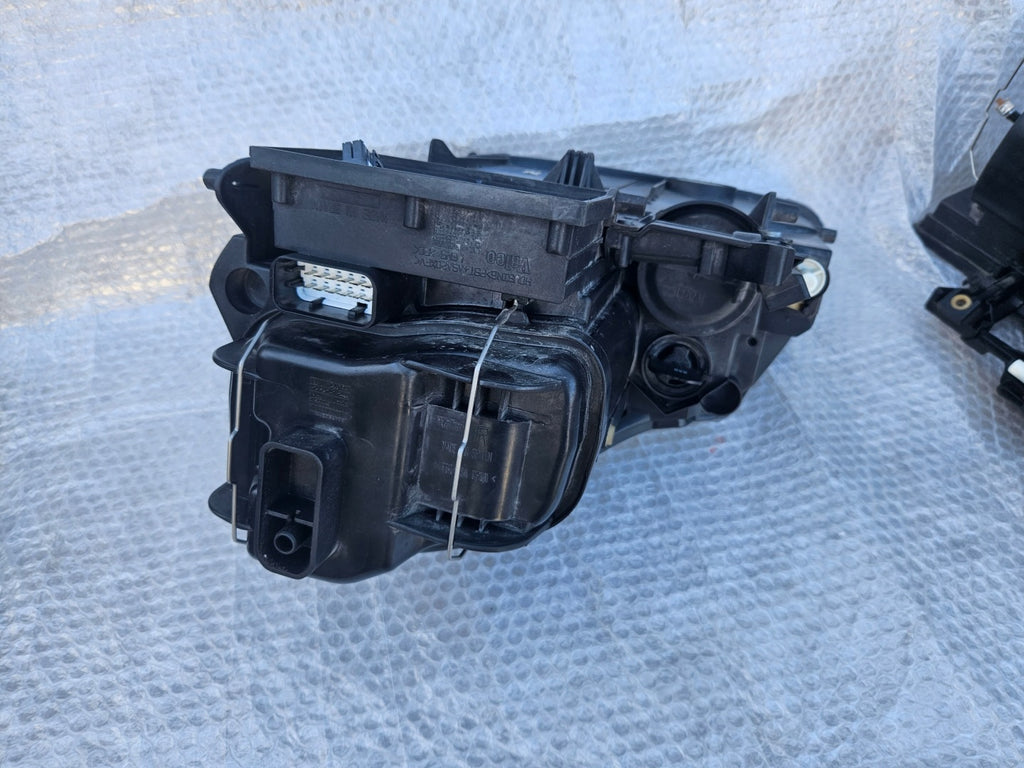 Frontscheinwerfer Porsche Cayenne 7L5941006AR Xenon Rechts oder Links SCH6914335251fu