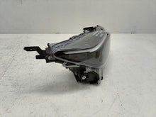 Laden Sie das Bild in den Galerie-Viewer, Frontscheinwerfer Toyota Yaris Cross LED Rechts Scheinwerfer Headlight SCH9470616142of