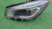 Laden Sie das Bild in den Galerie-Viewer, Frontscheinwerfer Mercedes-Benz Cla A1179065100 Bi-Xenon Links Headlight SCH8179782224km