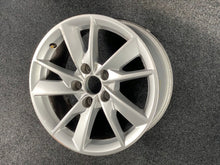 Load image into Gallery viewer, 1x Alufelge 16 Zoll 7.0" 5x112 35ET Silber 8W0601025 Audi A4 B9 Rim Wheel FEL1738573523sv
