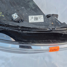 Load image into Gallery viewer, Frontscheinwerfer VW Passat 3J1941006 LED Rechts Scheinwerfer Headlight SCH1537382011kc
