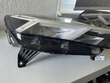 Laden Sie das Bild in den Galerie-Viewer, Frontscheinwerfer Dacia Sandero III Jogger 260602561R 260107920R LED Ein Satz