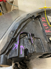 Laden Sie das Bild in den Galerie-Viewer, Frontscheinwerfer VW Polo 2G1941005C Links Scheinwerfer Headlight SCH9233939044zv