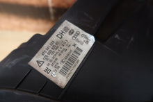 Load image into Gallery viewer, Frontscheinwerfer Audi A6 C6 4F0941029 Xenon Ein Stück (Rechts oder Links)