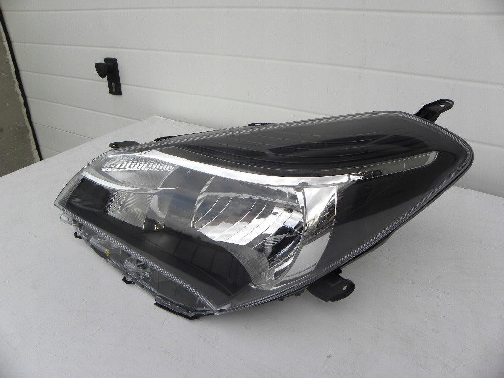 Frontscheinwerfer Toyota Yaris LED Ein Stück (Rechts oder Links) Headlight