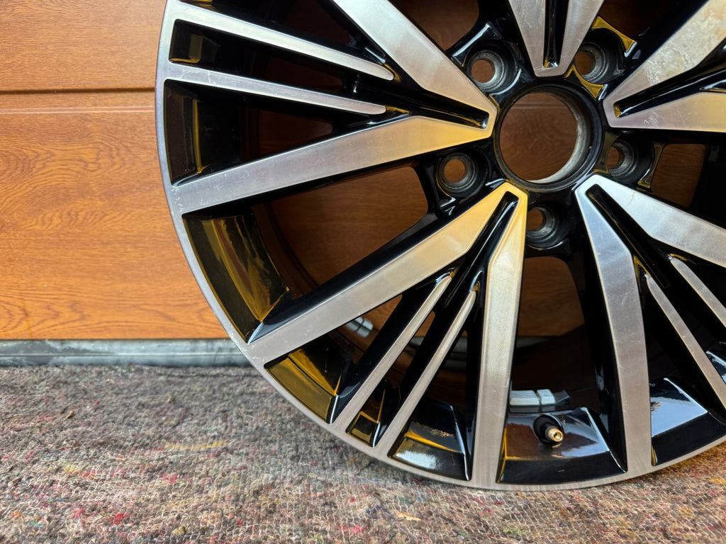 1x Alufelge 17 Zoll 7.0" 5x112 43ET 5C0601025BQ VW Beetle Golf I Rim Wheel FEL5219179019md