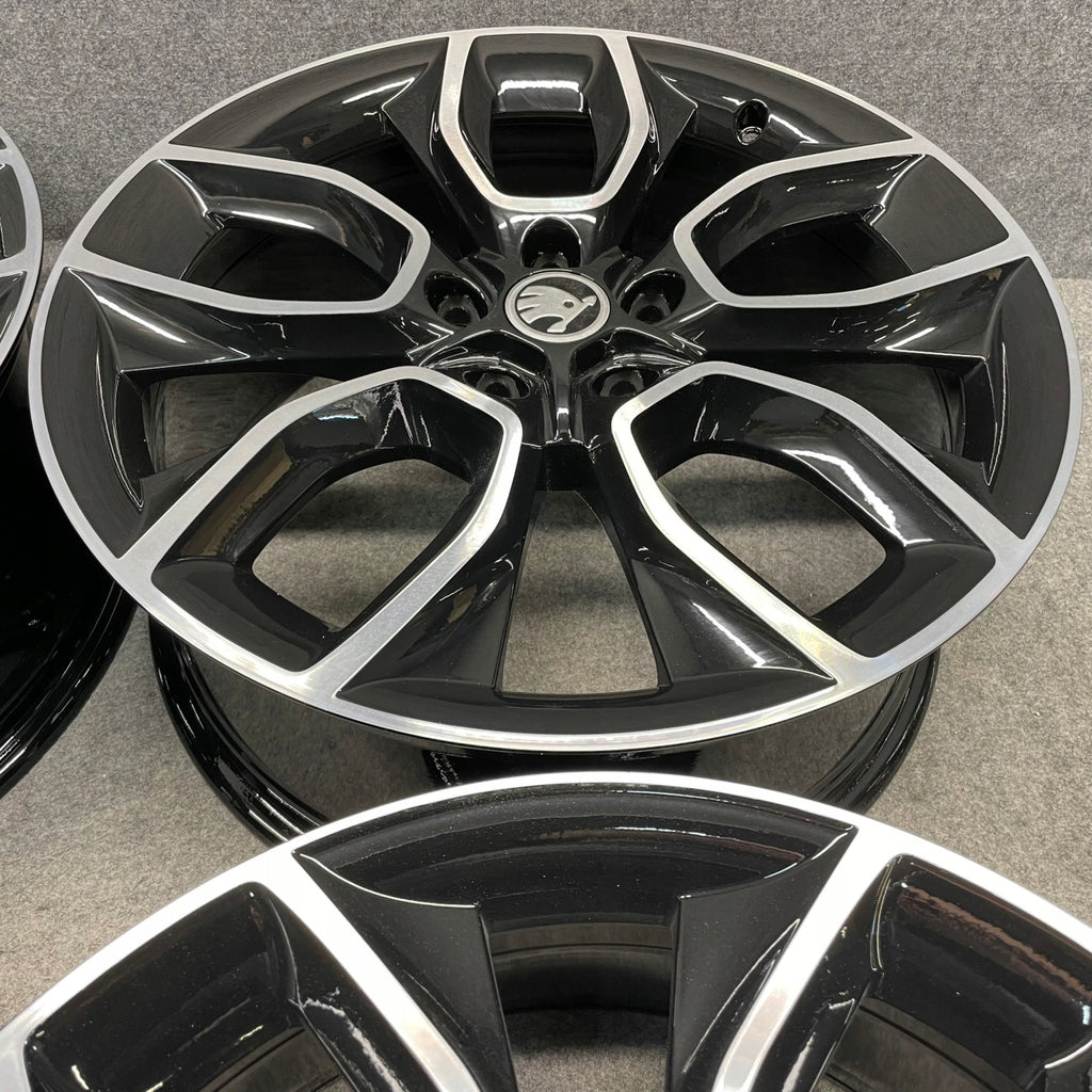 4x Alufelge 19 Zoll 8.0" 5x112 45ET Glanz Silber 57A601025C Skoda Kodiaq FEL7686764052xh