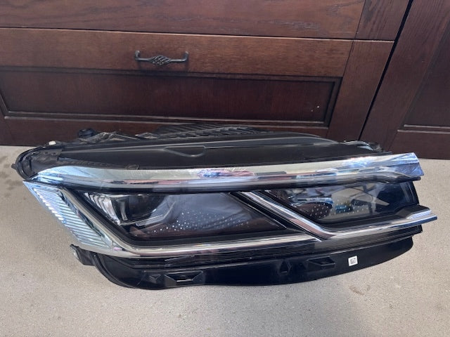 Frontscheinwerfer VW Touareg 761941082 LED Rechts Scheinwerfer Headlight