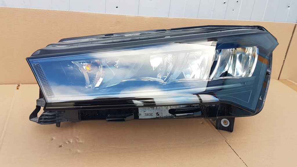 Frontscheinwerfer Skoda Enyaq 5LB941015 LED Links Scheinwerfer Headlight