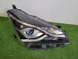 Frontscheinwerfer Toyota Yaris LJ8B13E014EE LED Rechts Scheinwerfer Headlight