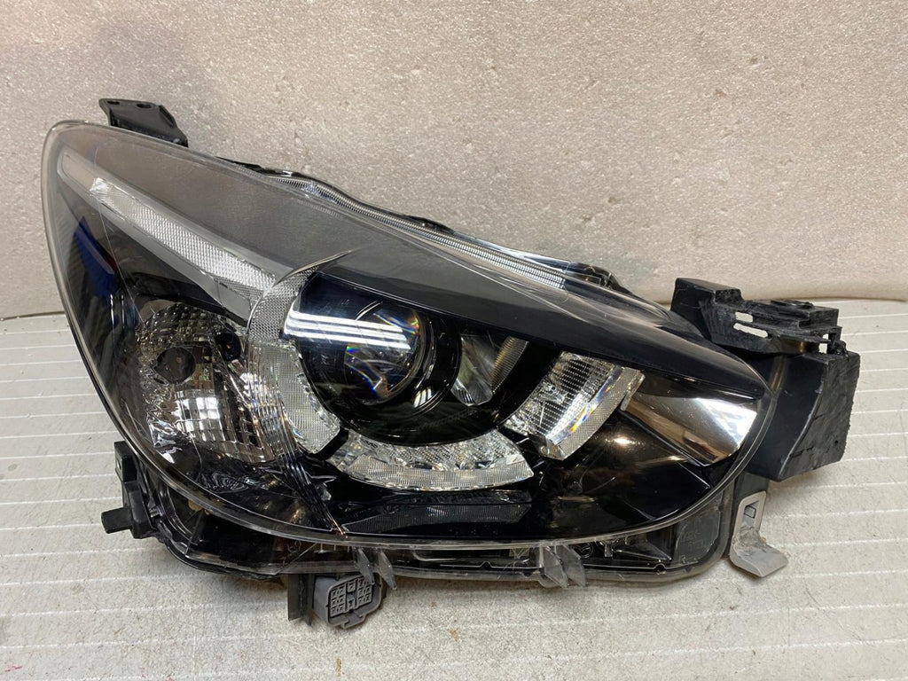 Frontscheinwerfer Mazda II D09K-51030 LED Rechts Scheinwerfer Headlight SCH3262813264un