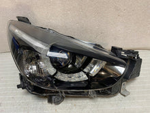 Laden Sie das Bild in den Galerie-Viewer, Frontscheinwerfer Mazda II D09K-51030 LED Rechts Scheinwerfer Headlight SCH3262813264un