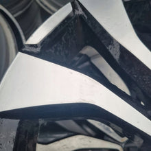 Load image into Gallery viewer, 1x Alufelge 17 Zoll 7.0" 5x114.3 43ET 403000483 Renault Megane Scenic Rim Wheel FEL7243222227pl
