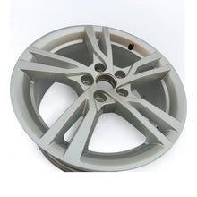 Load image into Gallery viewer, 1x Alufelge 17 Zoll 7.5&quot; 5x112 43ET 8V0601025P Audi Rim Wheel