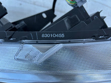 Laden Sie das Bild in den Galerie-Viewer, Frontscheinwerfer Mitsubishi Space Star 8301D445 LED Links Headlight