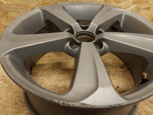 Laden Sie das Bild in den Galerie-Viewer, 1x Alufelge 17 Zoll 7.5&quot; 5x108 52ET Volvo Rim Wheel