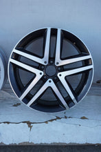 Laden Sie das Bild in den Galerie-Viewer, 1x Alufelge 19 Zoll 8.0" 5x112 52ET Glanz Schwarz A4474014500 Mercedes-Benz FEL7046297790tj