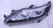 Laden Sie das Bild in den Galerie-Viewer, Frontscheinwerfer Mitsubishi Eclipse Cross LED Links Scheinwerfer Headlight