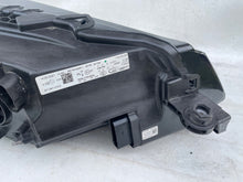 Laden Sie das Bild in den Galerie-Viewer, Frontscheinwerfer Skoda Superb III 3V1941015D LED Links Scheinwerfer Headlight