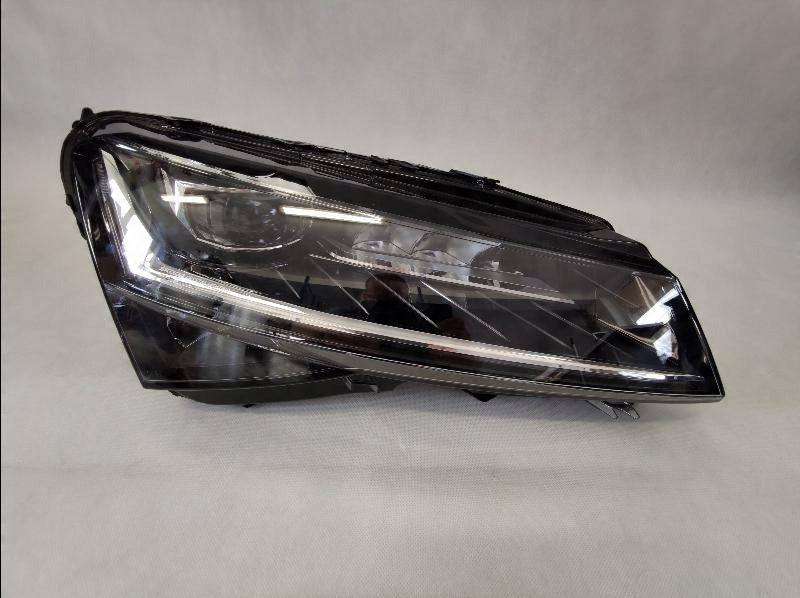 Frontscheinwerfer Skoda Superb III LED Rechts Scheinwerfer Headlight