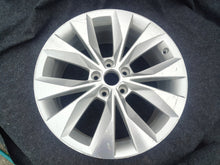 Laden Sie das Bild in den Galerie-Viewer, 1x Alufelge 18 Zoll 8.0&quot; 5x112 44ET 3V0601025R Skoda Superb Iii Rim Wheel