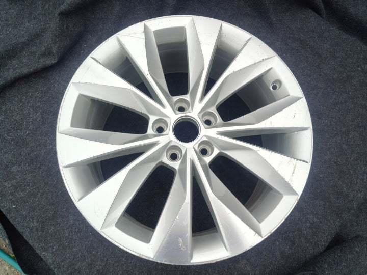 1x Alufelge 18 Zoll 8.0" 5x112 44ET 3V0601025R Skoda Superb Iii Rim Wheel FEL4574831193ju