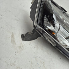 Load image into Gallery viewer, Frontscheinwerfer Dacia Spring 266008993R Rechts Scheinwerfer Headlight SCH5681282019ux