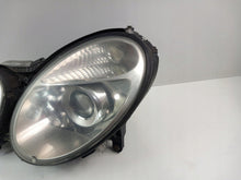 Laden Sie das Bild in den Galerie-Viewer, Frontscheinwerfer Mercedes-Benz W211 Xenon Links Scheinwerfer Headlight SCH6666172615rd