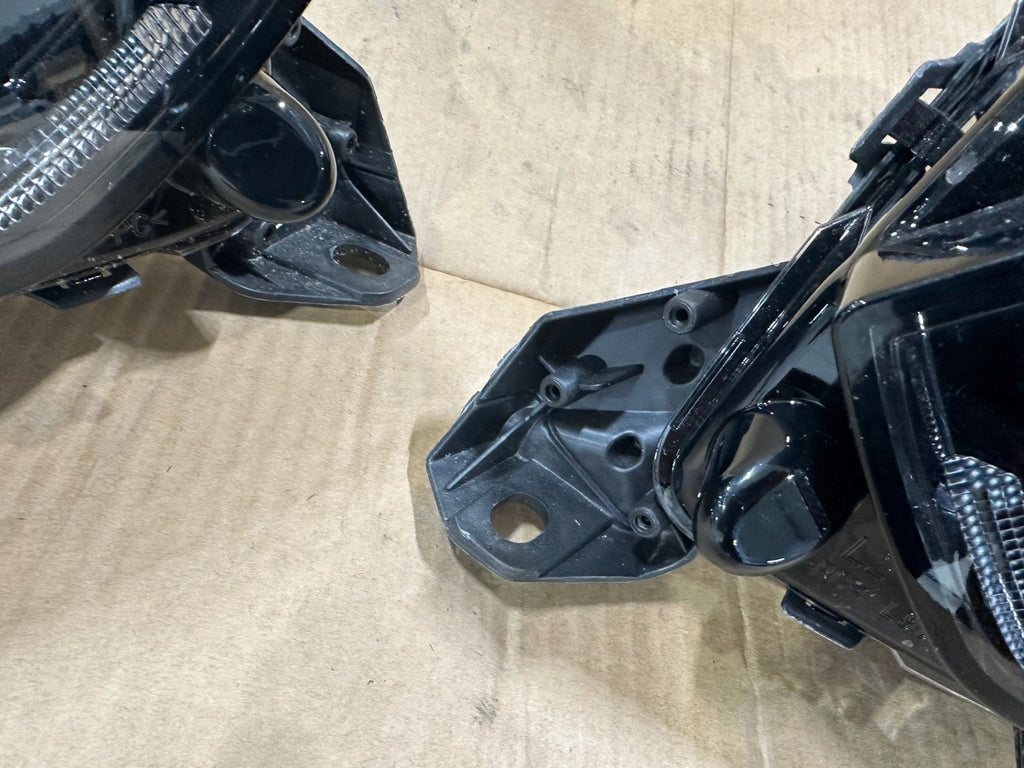 Frontscheinwerfer Peugeot 2008 9833036180 9833036380 LED Rechts oder Links