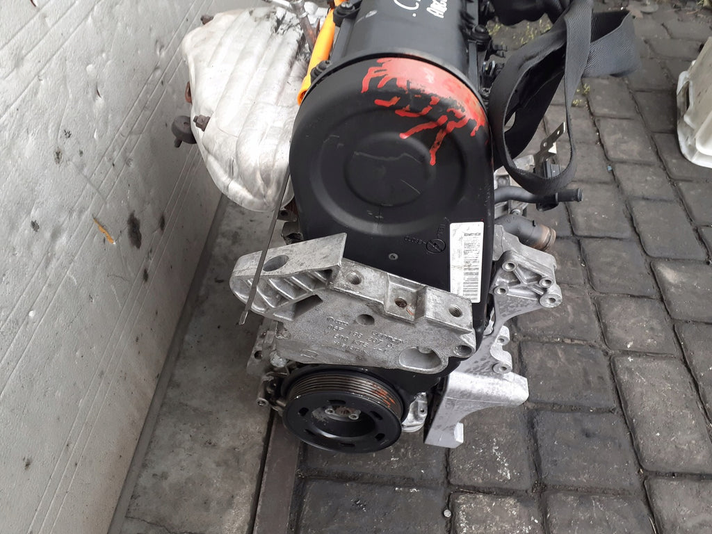 Motor Audi Seat VW CHG 1.6 FSI 102PS 75kW 169TKm Benzin Engine Unkomplett