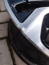 Laden Sie das Bild in den Galerie-Viewer, 1x Alufelge 17 Zoll 7.0&quot; 5x108 47 5ET Glanz Schwarz L1TC-1007-DA Ford Puma