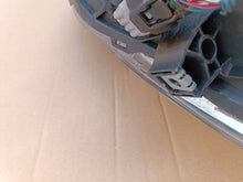 Laden Sie das Bild in den Galerie-Viewer, Frontscheinwerfer Toyota Auris 81110-02E21 Rechts Scheinwerfer Headlight