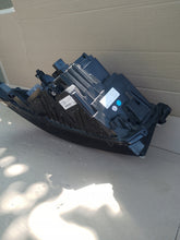 Laden Sie das Bild in den Galerie-Viewer, Frontscheinwerfer Opel Grandland 9839711180 LED Rechts Scheinwerfer Headlight SCH2494078384pt