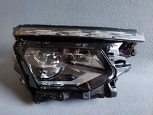 Laden Sie das Bild in den Galerie-Viewer, Frontscheinwerfer Skoda Kamiq 655941016C Rechts Scheinwerfer Headlight SCH4501725090dt