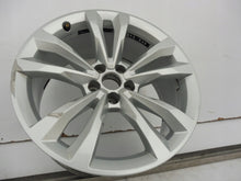 Load image into Gallery viewer, 1x Alufelge 19 Zoll 8.5&quot; 5x112 23ET Glanz Silber 4M0601025 Audi Q7 Mg Rim Wheel