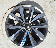 Load image into Gallery viewer, 1x Alufelge 17 Zoll 7.0&quot; 5x112 45ET Glanz Silber 2GA601025 VW T-Roc Rim Wheel