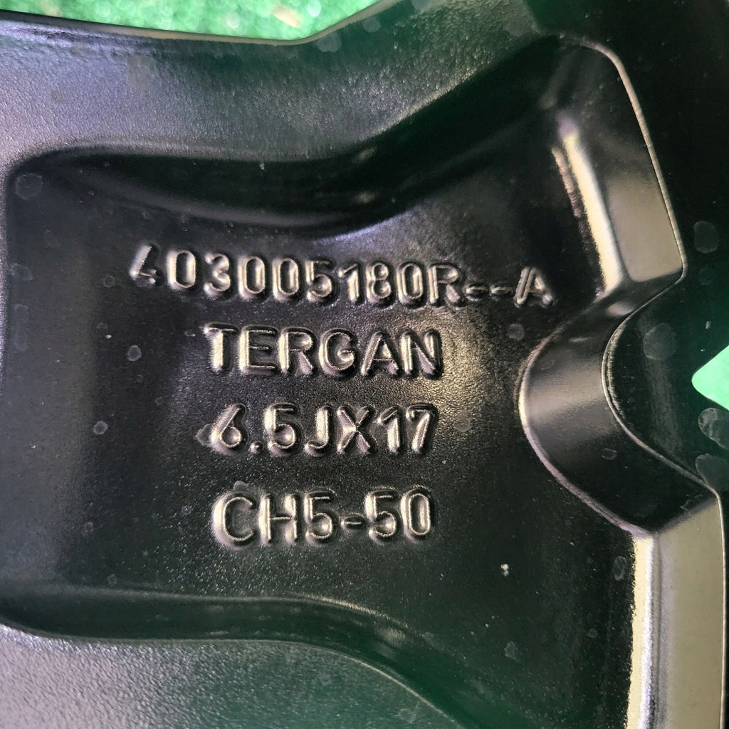 1x Alufelge 17 Zoll 6.5" 5x114.3 50ET 403005180R Dacia Duster Rim Wheel