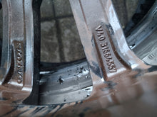 Load image into Gallery viewer, 1x Alufelge 17 Zoll 7.0" 5x108 50ET Glanz 31650337 Volvo I Rim Wheel FEL9137687347qj